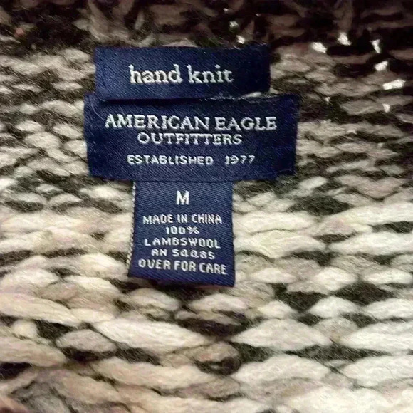 Handknit American Eagle outfitters size medium sweater. - Picture 4 of 4